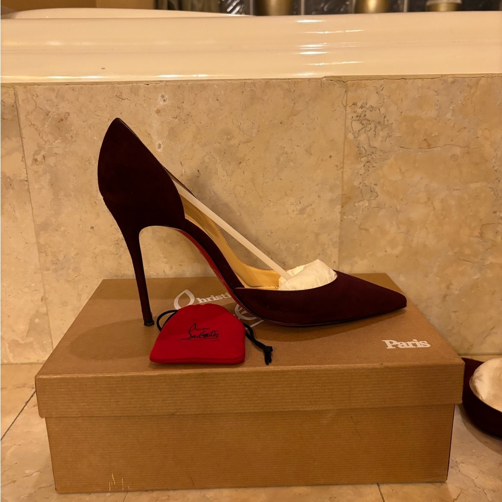 100% AUTHENTIC Christian Louboutin Deep Burgundy/ Wine Suede Heels